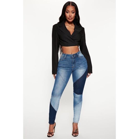 NWT Fashion Nova Stay In Line Mid Rise Skinny Jeans - Medium Wash, Size 5 - Picture 1 of 16